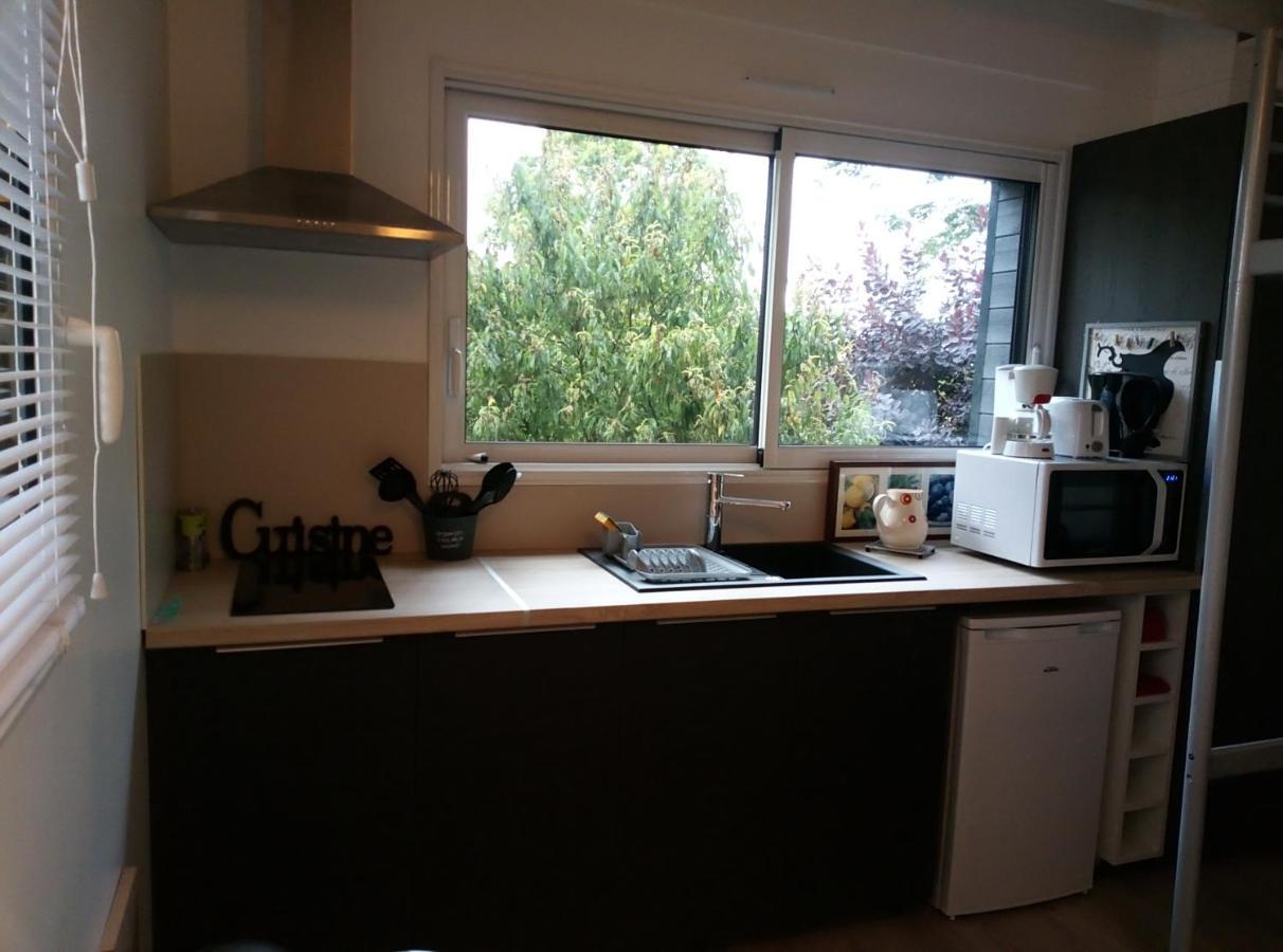 Studio Meuble 1 Piece Entierement Equipe Sans Cloisons Separatives Chavagnes-en-Paillers Exterior photo
