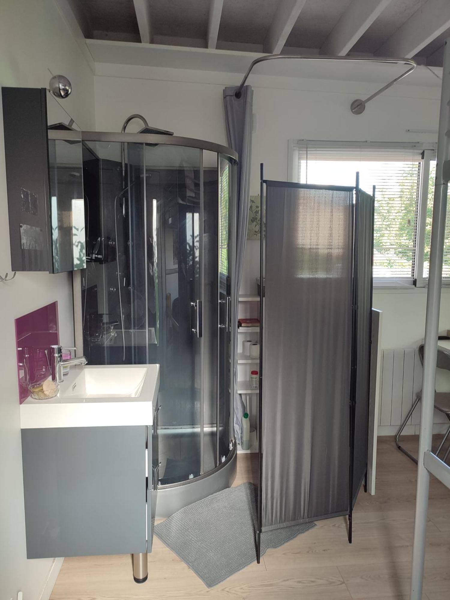 Studio Meuble 1 Piece Entierement Equipe Sans Cloisons Separatives Chavagnes-en-Paillers Exterior photo